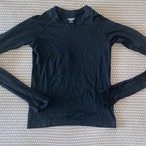 Old Navy seamless athletic long sleeve